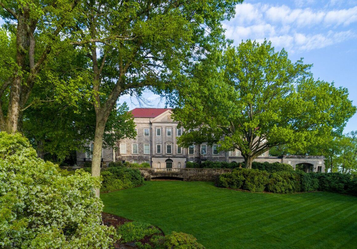 A garden at Cheekwood