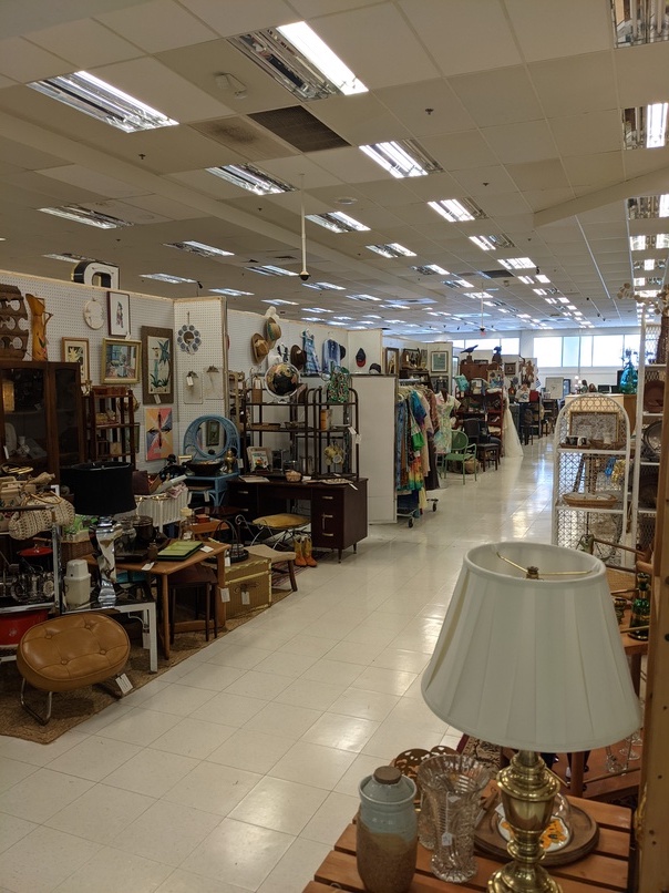 East Nashville Antiques interior