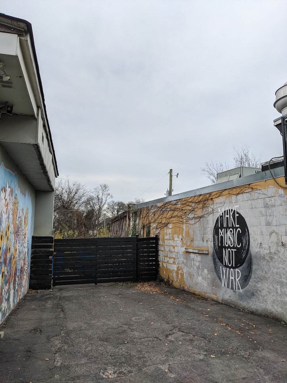 "Make Music Not War" mural in 12 South