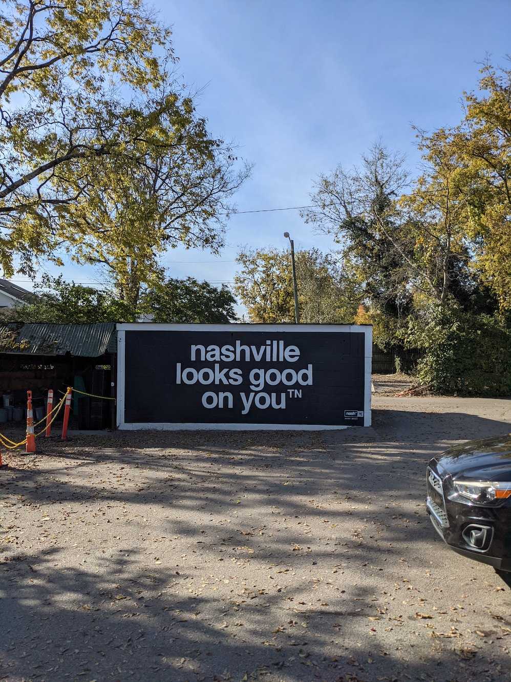 "Nashville Looks Good On You" mural in Frothy Monkey's parking lot