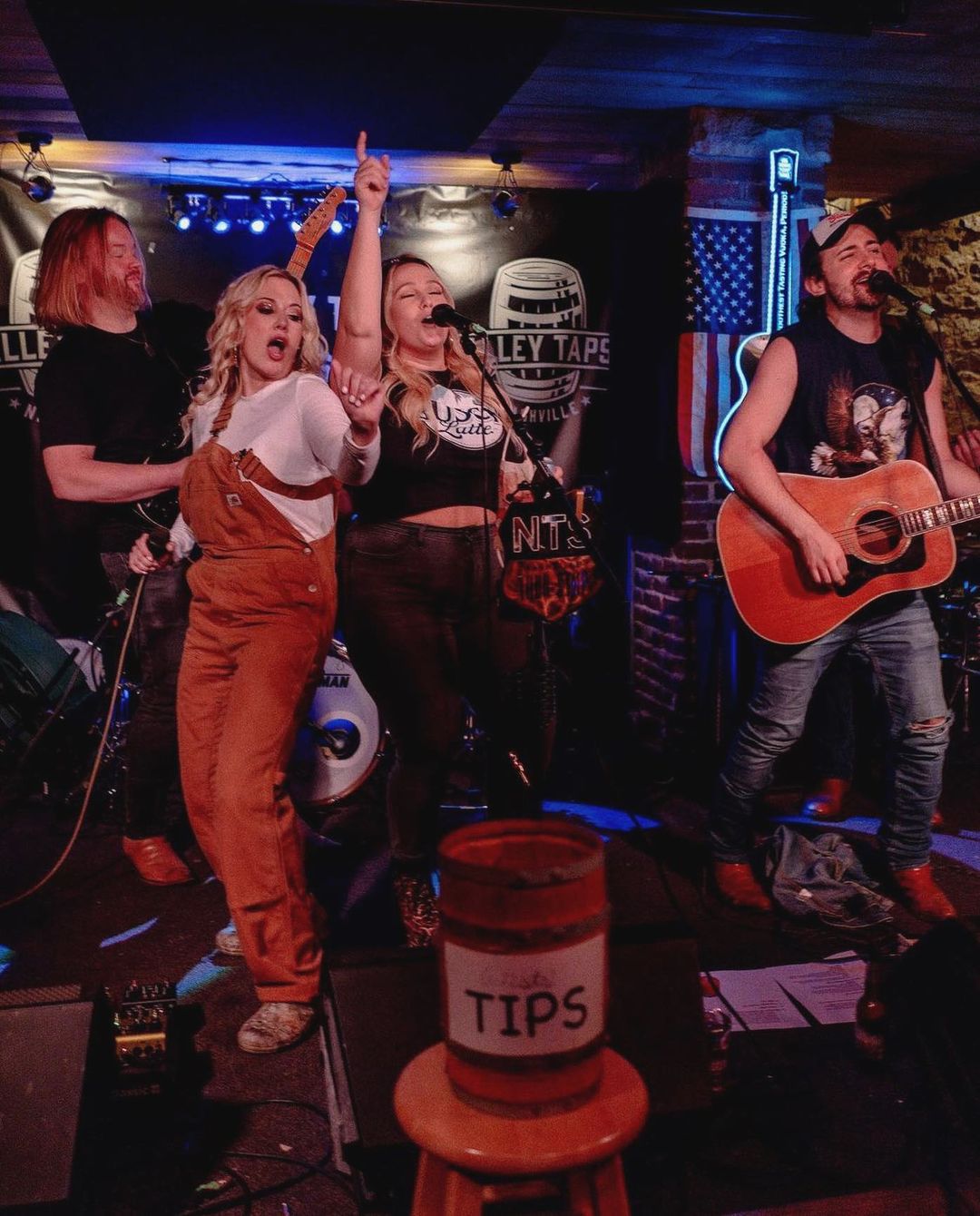 Performers at Alley Taps