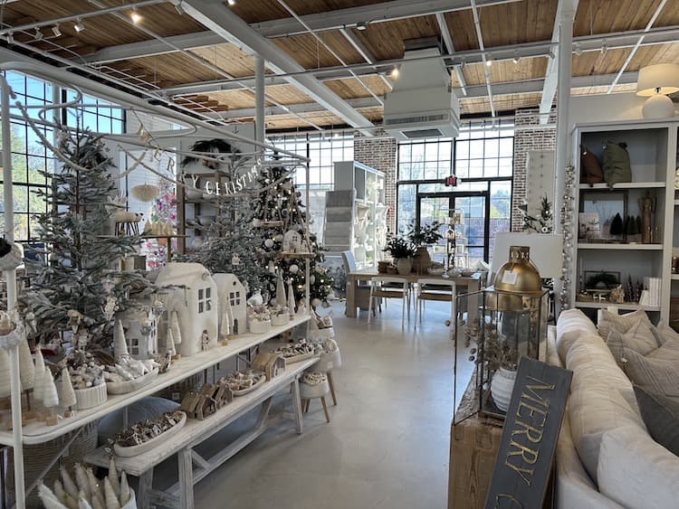 Barefoot Cottage Christmas decorations