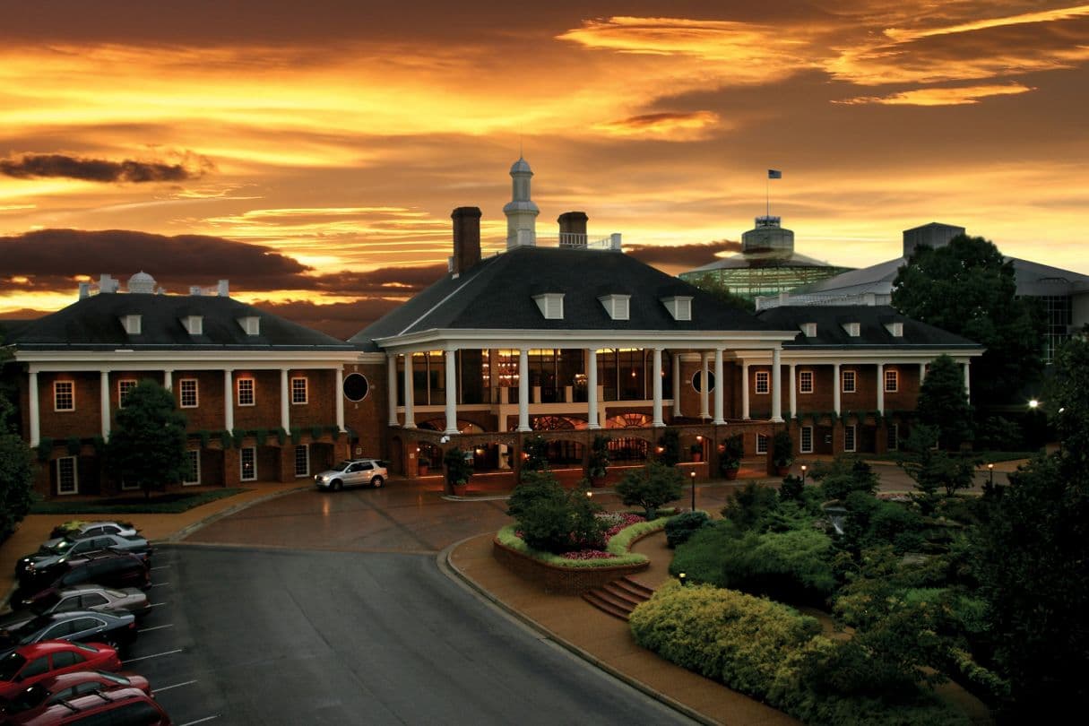 Gaylord Opryland entryway at sunset