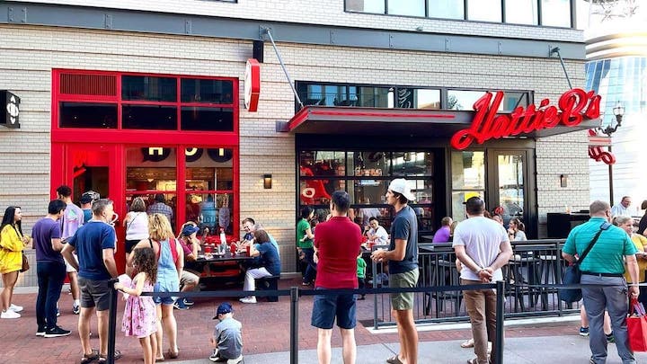 Hattie B's exterior line