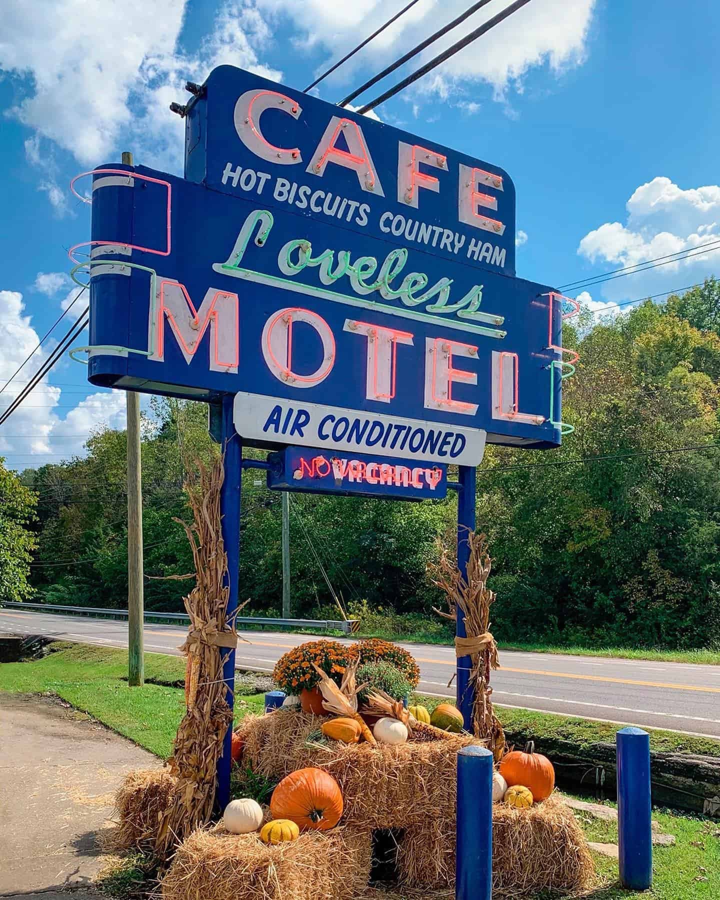 Loveless Cafe exterior