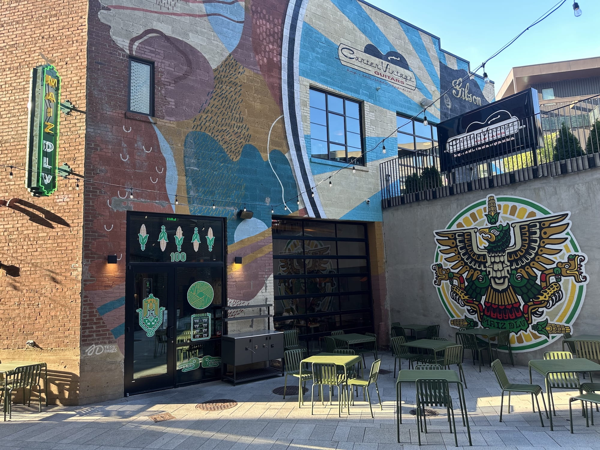 Outside Maiz De La Vida