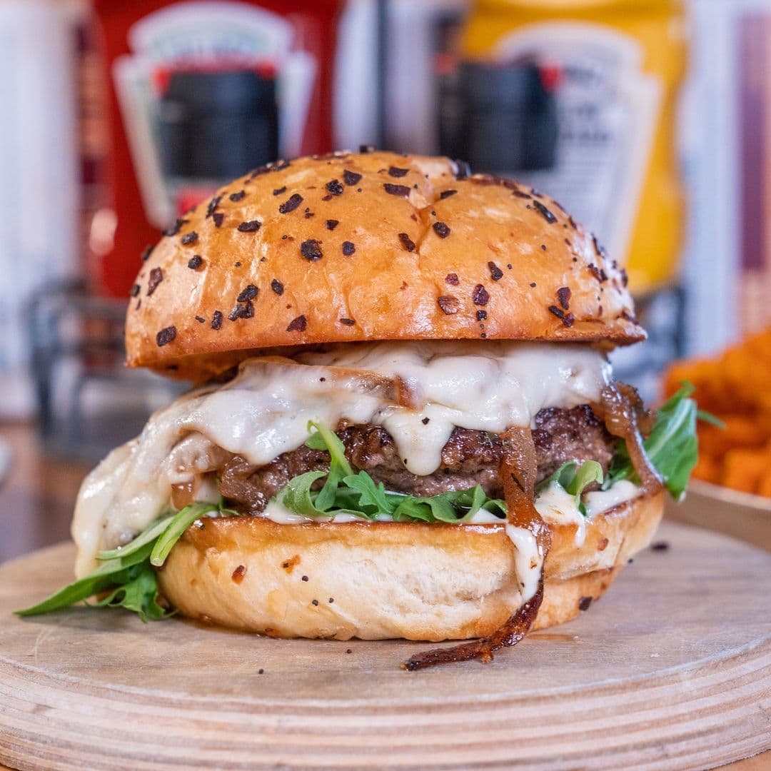 An onion cheeseburger