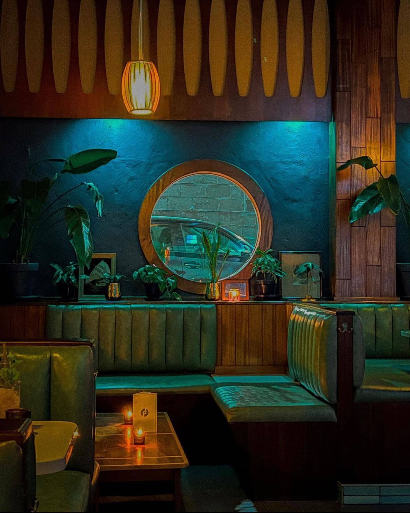 A booth at Pearl Diver