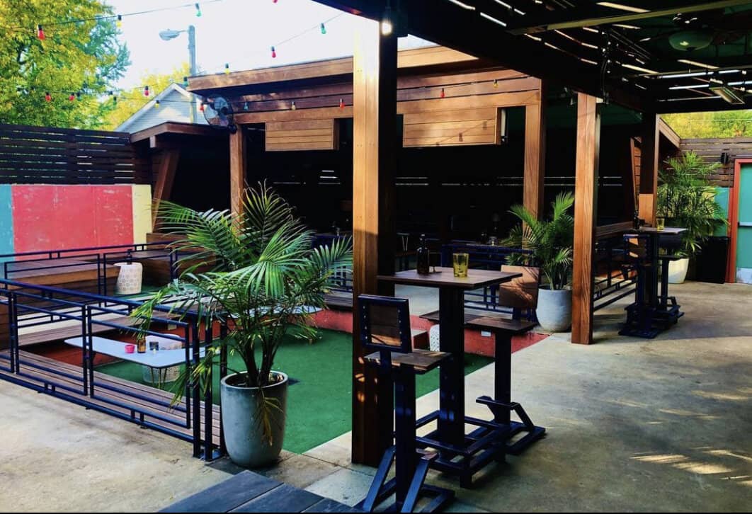 The patio at Pearl Diver in East Nashville