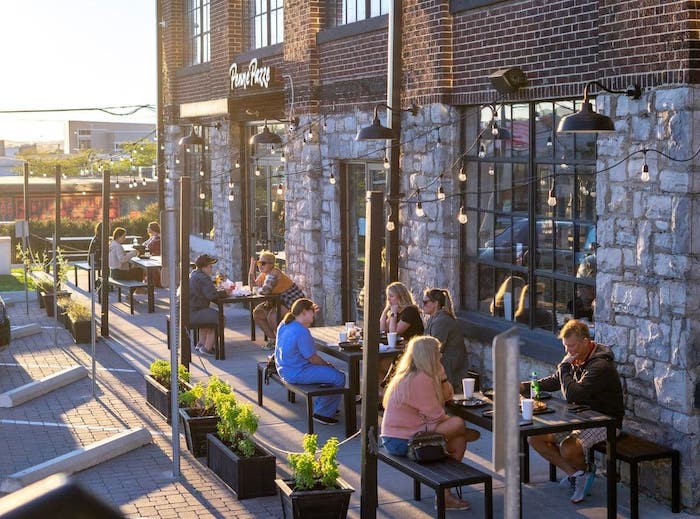 Outdoor tables at Penne Pazze