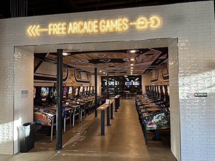 Arcade games at a game bar